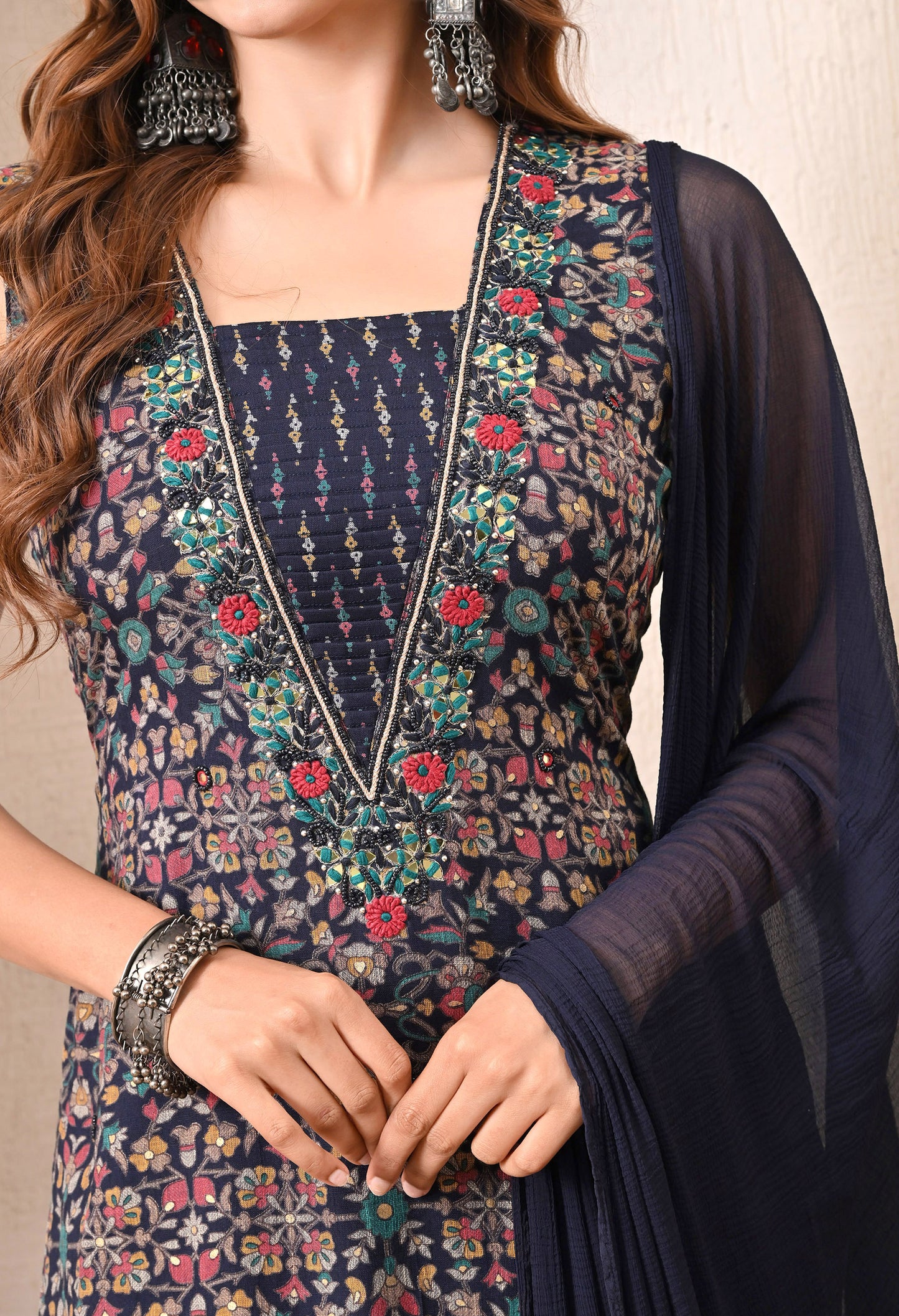 Close look of navy blue floral printed kurti for women