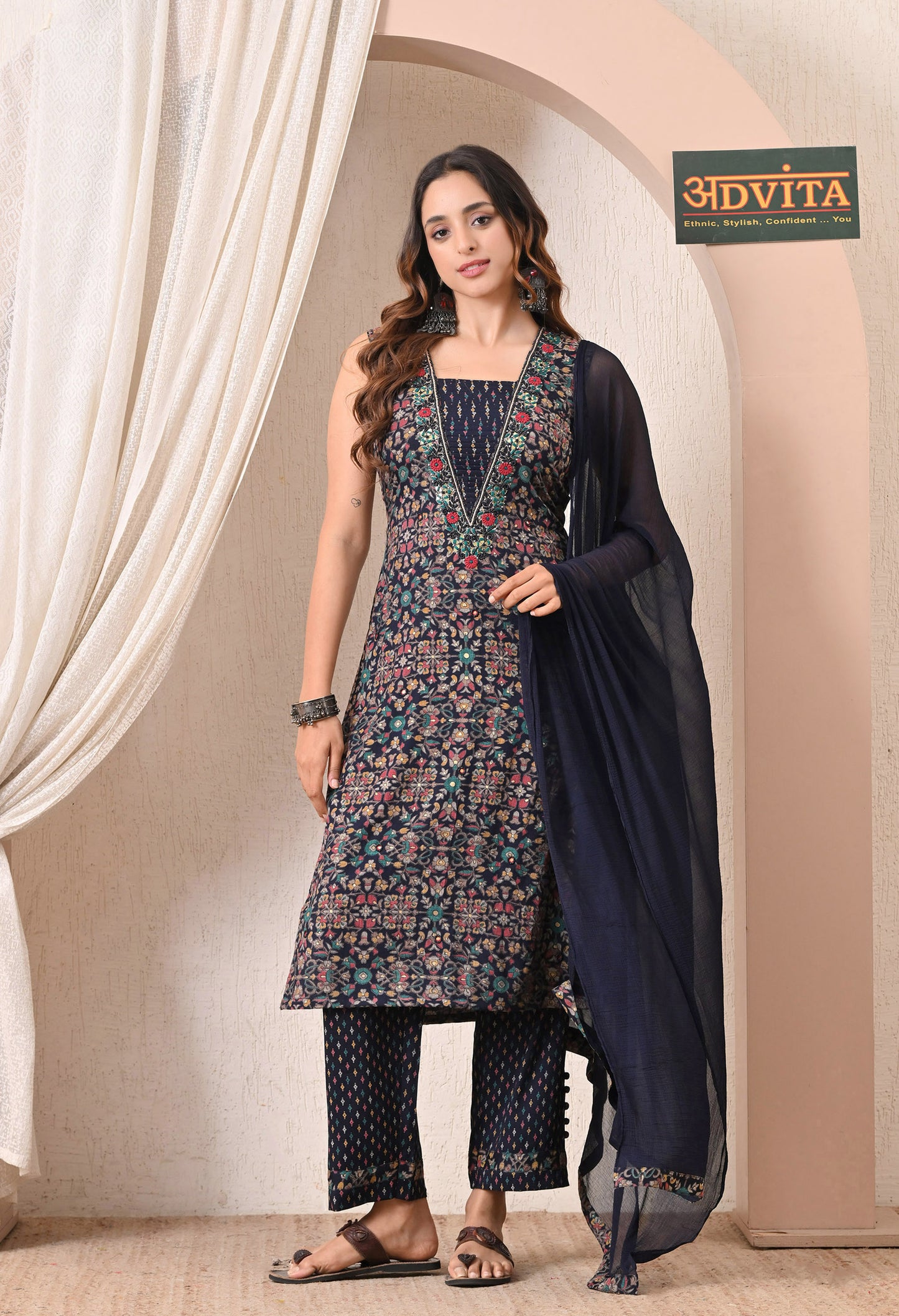 Women navy blue printed 3 piece suit with dupatta